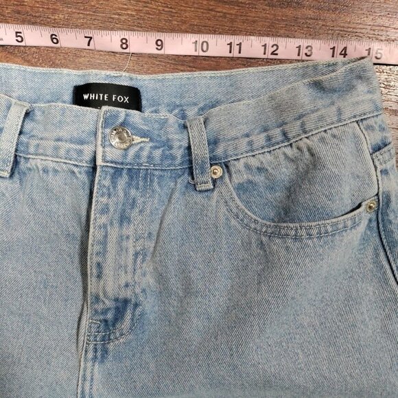 White Fox Light Blue Raw Hem Wide Leg Denim Jeans Size Medium - Picture 9 of 13